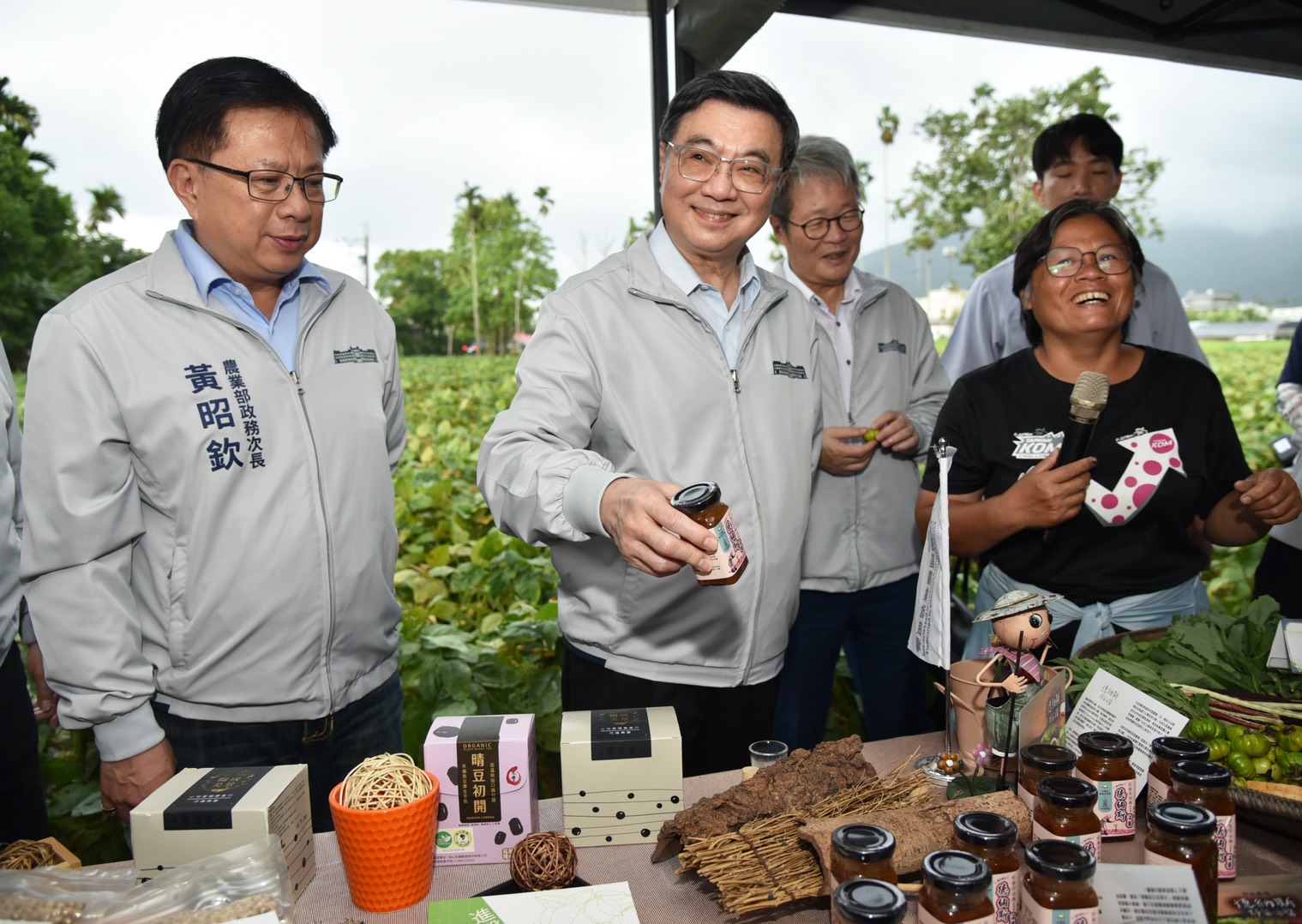 翠綠的大豆田、飽滿的豆莢，就是土地恢復生機的證明！馬太鞍溪災區農地復耕首批大豆作物即將收成！05