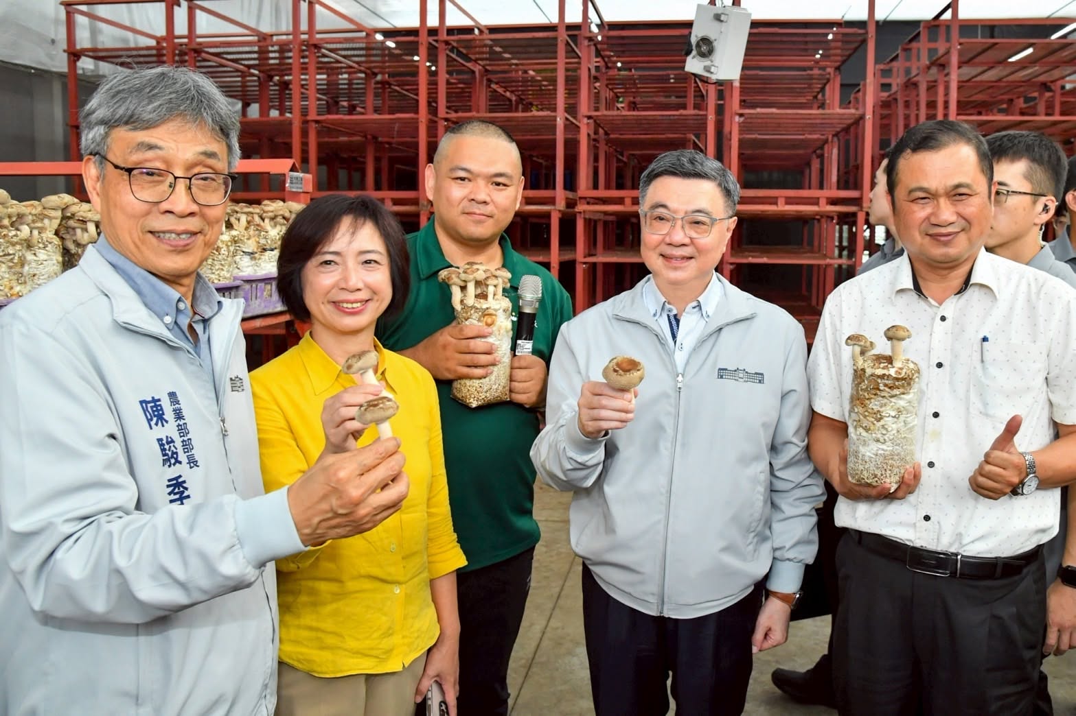 訪視全臺第一座智能環控菇類栽培場！
